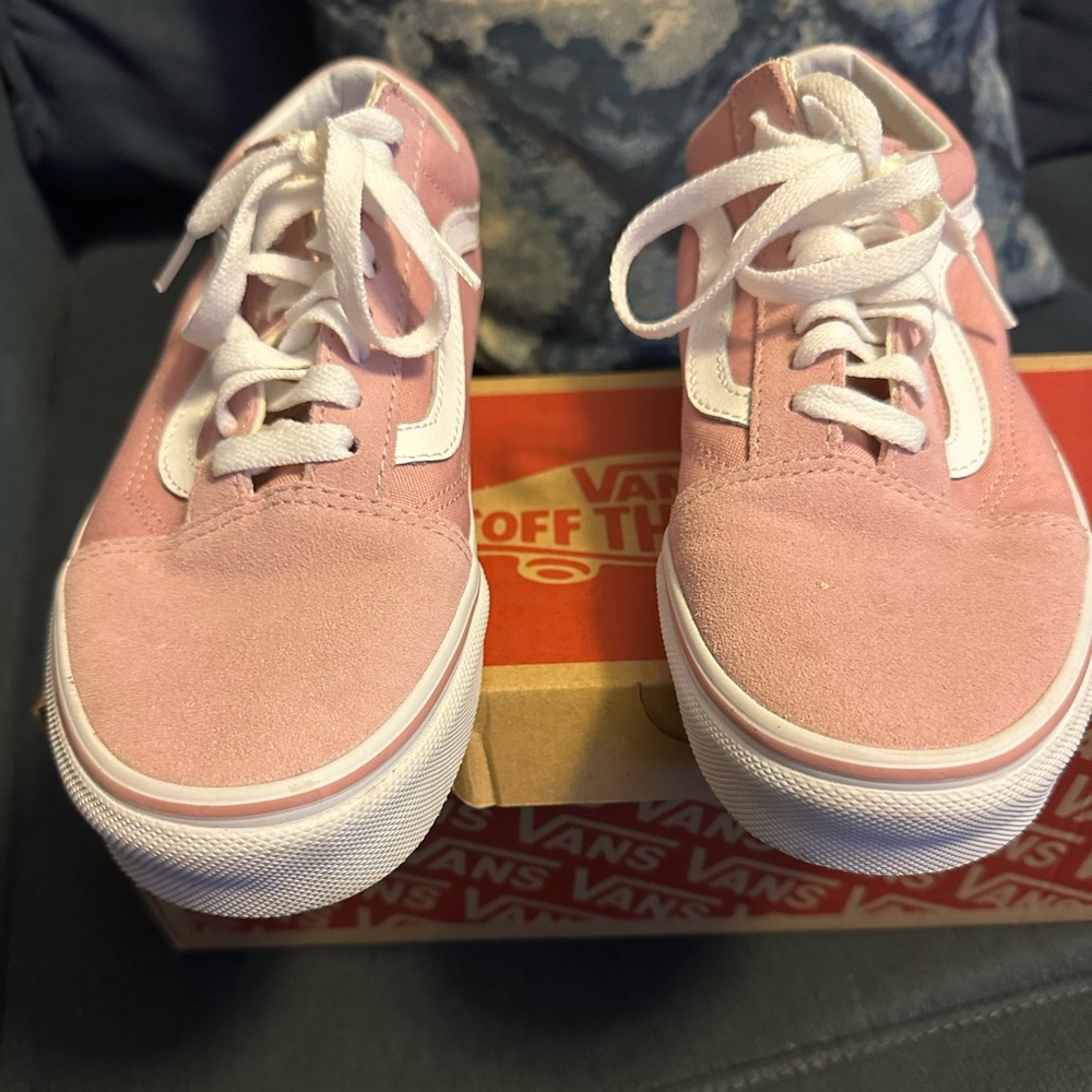 Women’s Vans - Picture 2 of 6